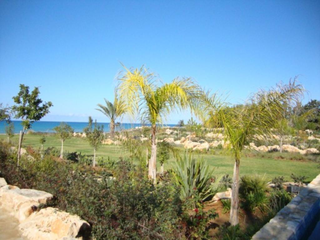 Villa Saraliana Sandy Beach Villas - Heated Pool - Jacuzzi - Private Beach Area Polis Room photo