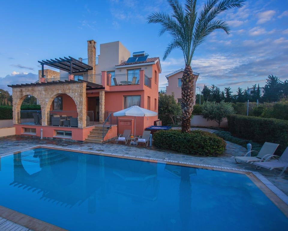 Villa Saraliana Sandy Beach Villas - Heated Pool - Jacuzzi - Private Beach Area Polis Room photo